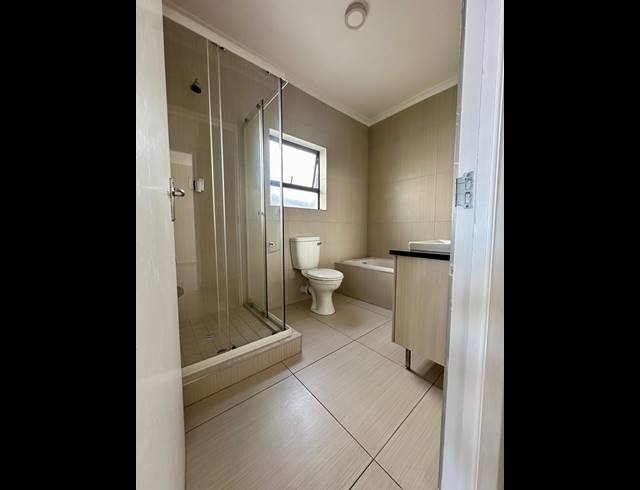 3 BEDROOM TOWNHOUSE TO LET IN PARKLANDS